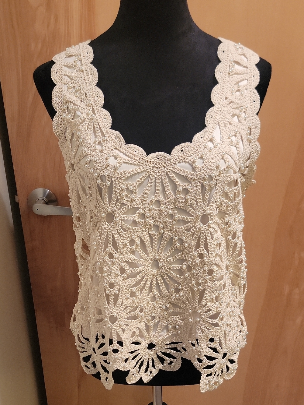 Boston Proper Cream Crochet Lace Tank Top With Pearls Nwot